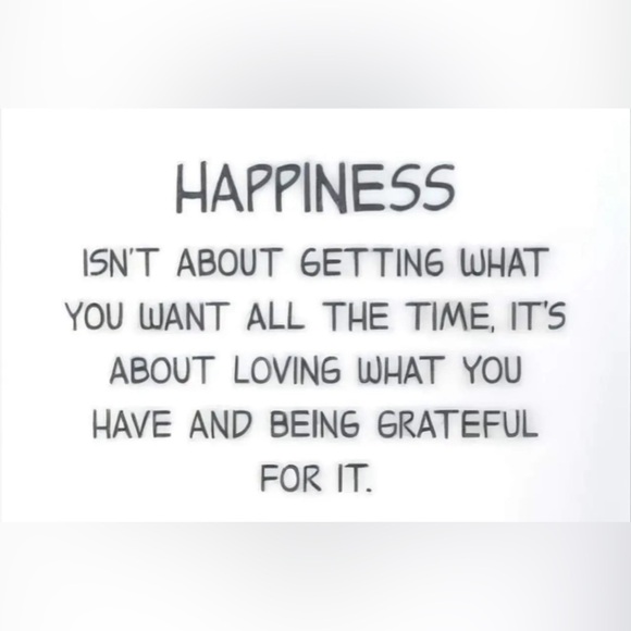 Meet your Posher, Dee - Picture 2 of 9